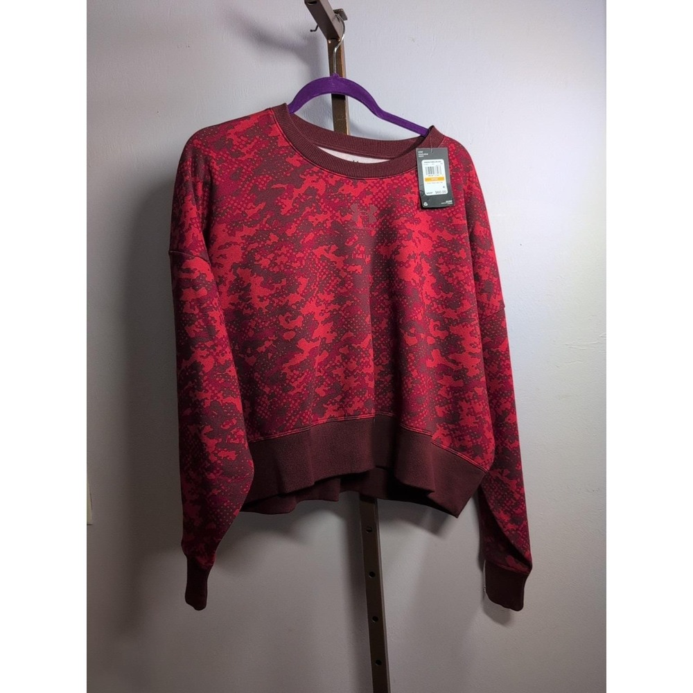 NWT‎ Under Armour Camo Rival Fleece Crew Sweatshirt Red- size women's Small